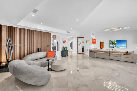 $2,395,000 | 333 Las Olas Way, Unit 3706, Fort Lauderdale, FL 33301