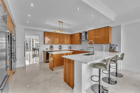 $2,395,000 | 333 Las Olas Way, Unit 3706, Fort Lauderdale, FL 33301