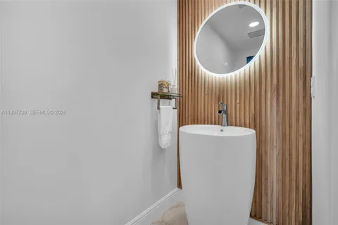 $2,395,000 | 333 Las Olas Way, Unit 3706, Fort Lauderdale, FL 33301