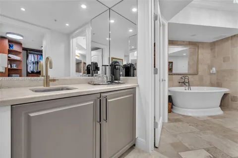 $2,395,000 | 333 Las Olas Way, Unit 3706, Fort Lauderdale, FL 33301