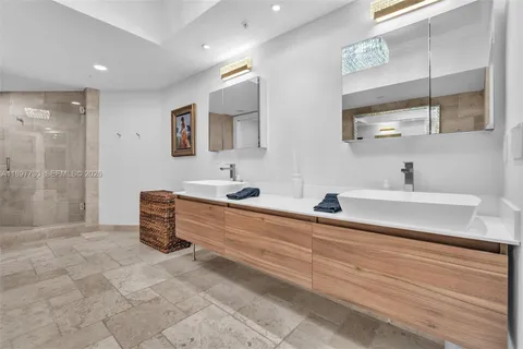 $2,395,000 | 333 Las Olas Way, Unit 3706, Fort Lauderdale, FL 33301