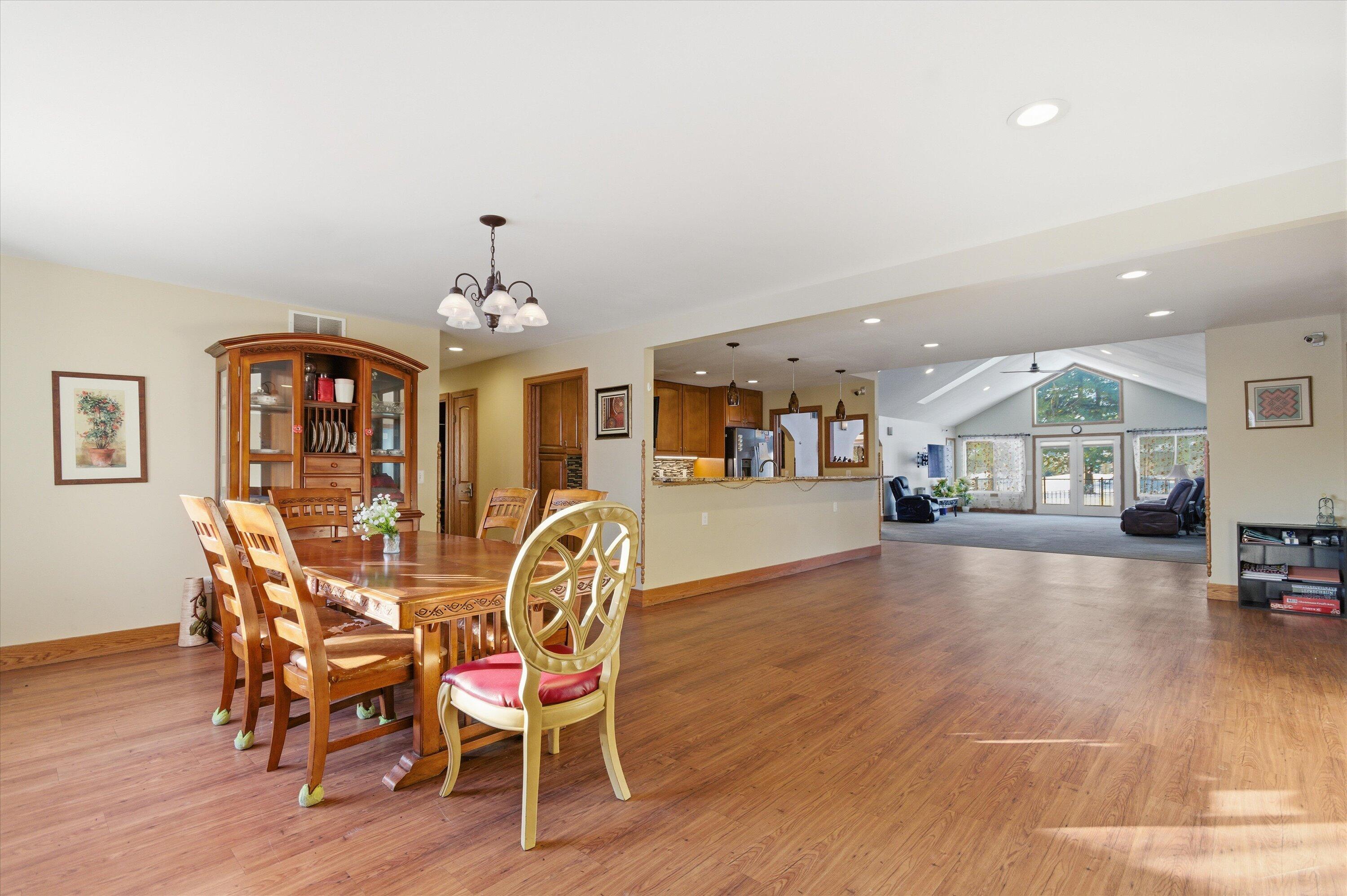 5272 West Liberty Road Ann Arbor, MI 48103 - Photo 6 of 46 26-26