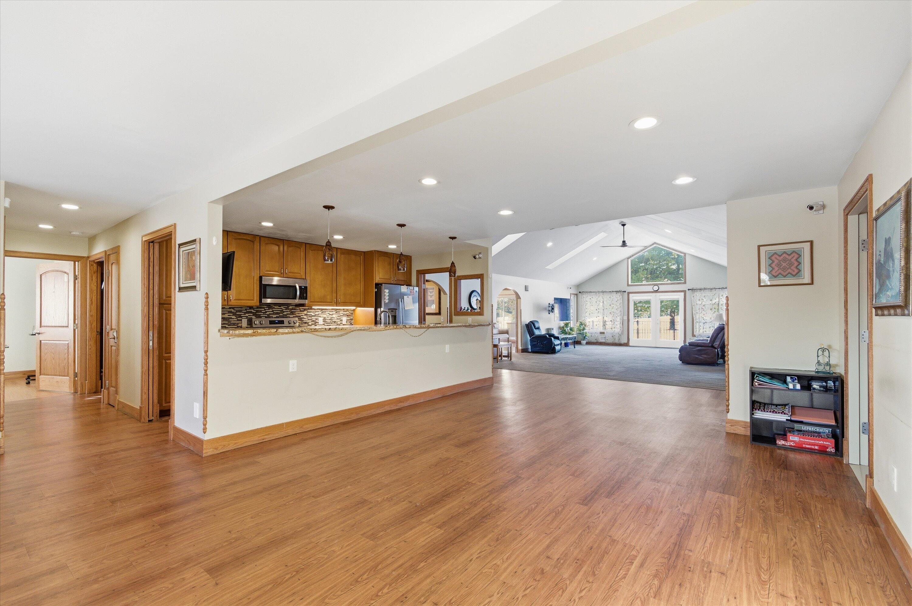 5272 West Liberty Road Ann Arbor, MI 48103 - Photo 8 of 46 28-28