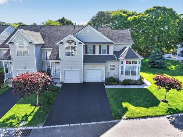 $579,000 | 235 Kettles Lane, Medford, NY 11763