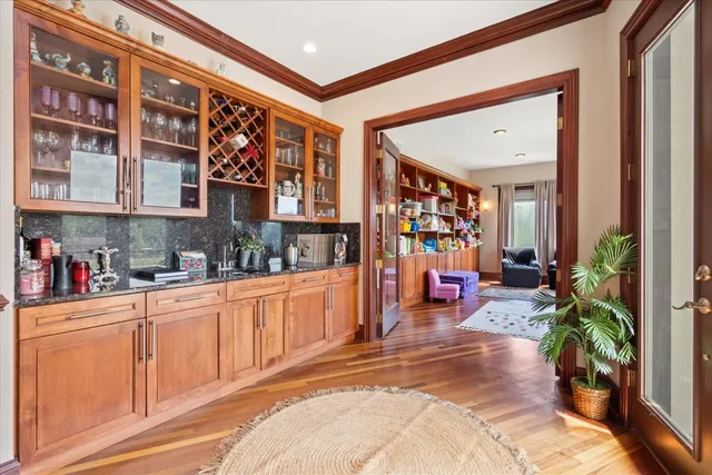 a view of an entryway with furniture