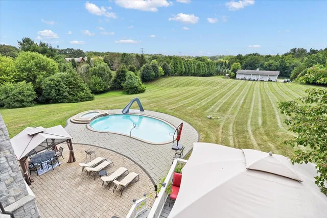 $1,900,000 | 9500 Church Road, Barrington, IL 60010