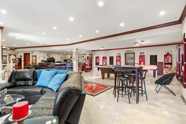 $1,900,000 | 9500 Church Road, Barrington, IL 60010