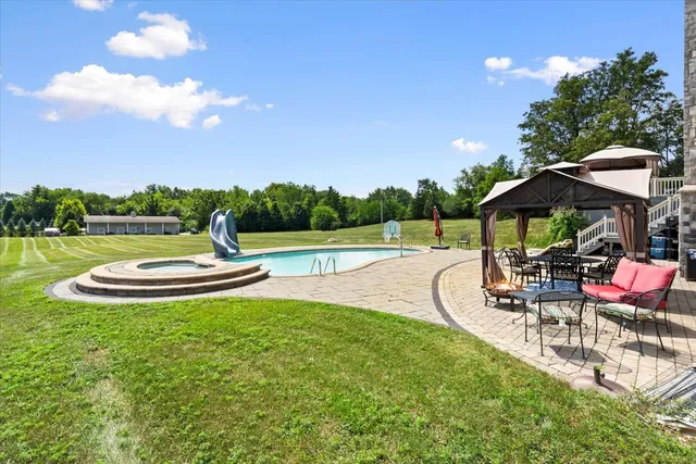 $1,900,000 | 9500 Church Road, Barrington, IL 60010