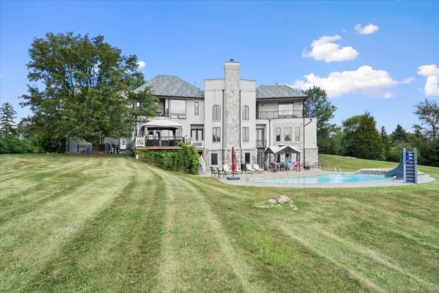 $1,900,000 | 9500 Church Road, Barrington, IL 60010