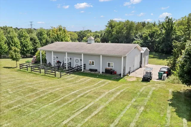 $1,900,000 | 9500 Church Road, Barrington, IL 60010