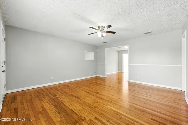 $275,000 | 6552 Shady Oak Drive, Jacksonville, FL 32277