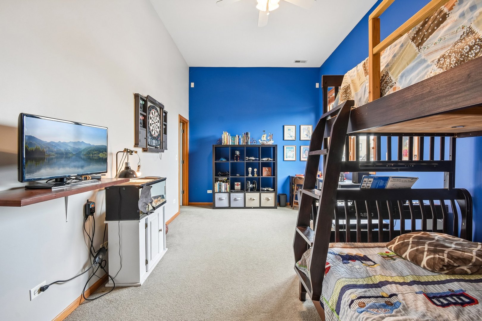 1326 West Grenshaw Street, Unit 3 Chicago, IL 60607 - Photo 14 of 46 Gallery Image 14