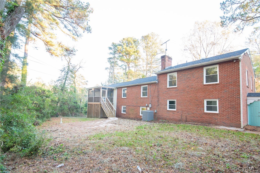 8530 Cherokee Road Richmond, VA 23235 - Photo 38 of 40 a view of a house with a yard