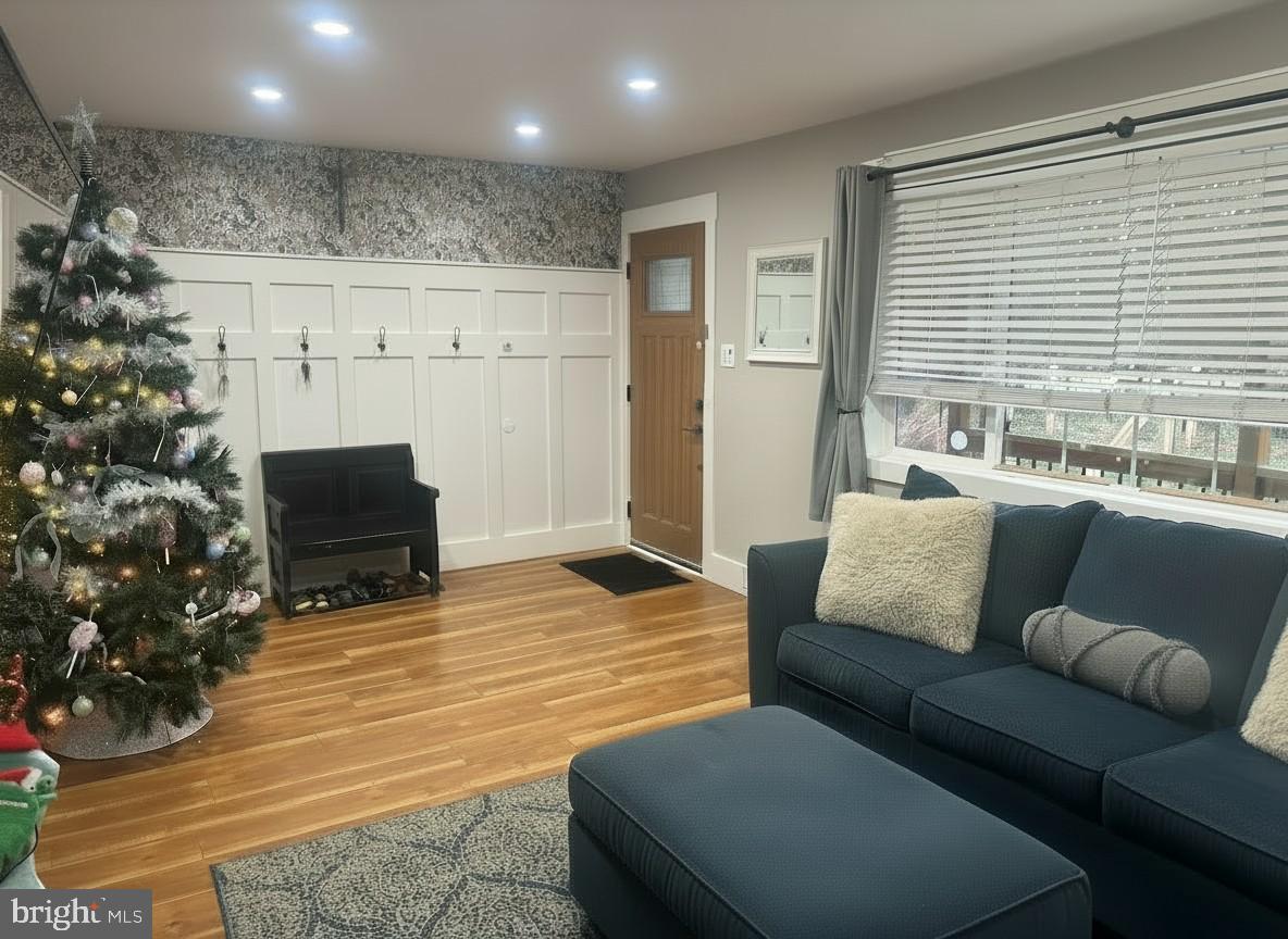 1190 Cattell Road Wenonah, NJ 08090 - Photo 2 of 10 Living Room