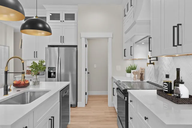 $699,900 | 6563 Kate Drive, Nine Mile Falls, WA 99026