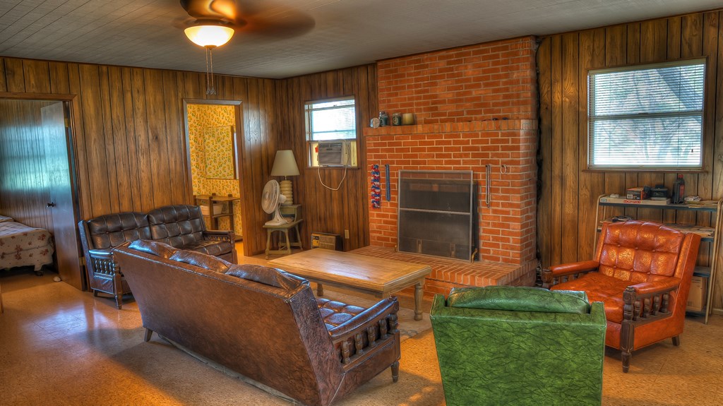 154 Weston Road Leakey, TX 78873 - Photo 12 of 37