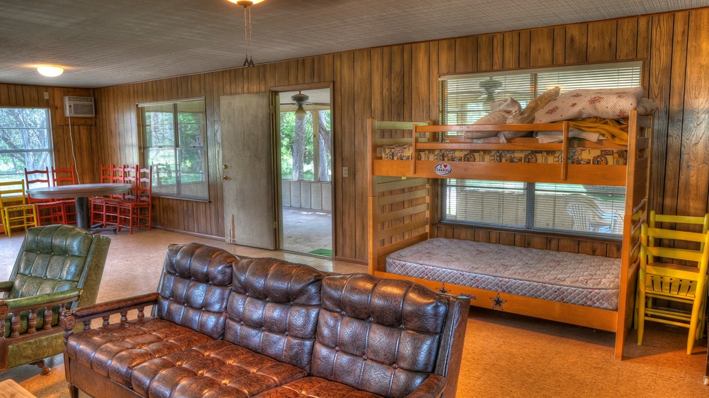 154 Weston Road Leakey, TX 78873 - Photo 15 of 37