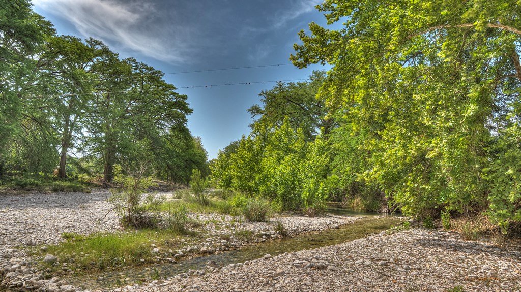 154 Weston Road Leakey, TX 78873 - Photo 32 of 37