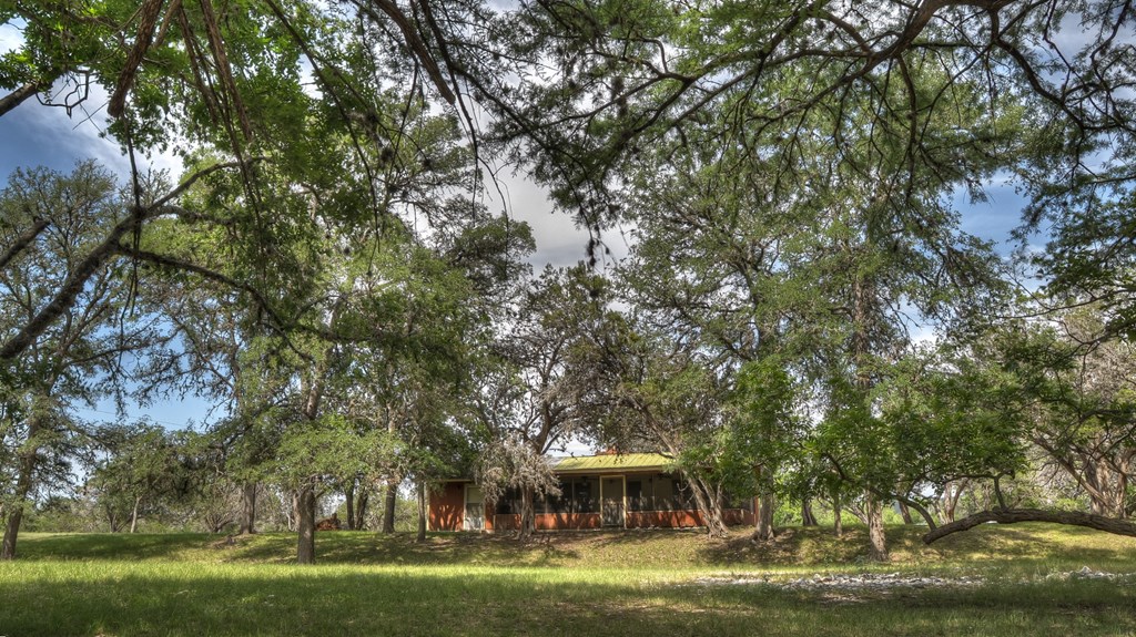 154 Weston Road Leakey, TX 78873 - Photo 36 of 37