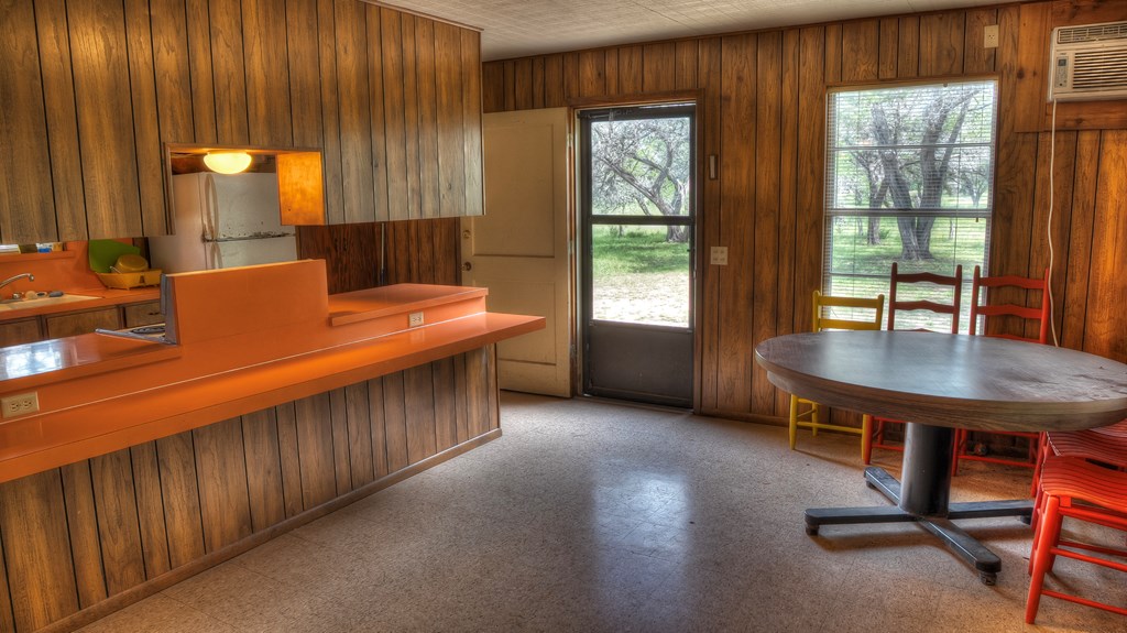 154 Weston Road Leakey, TX 78873 - Photo 6 of 37