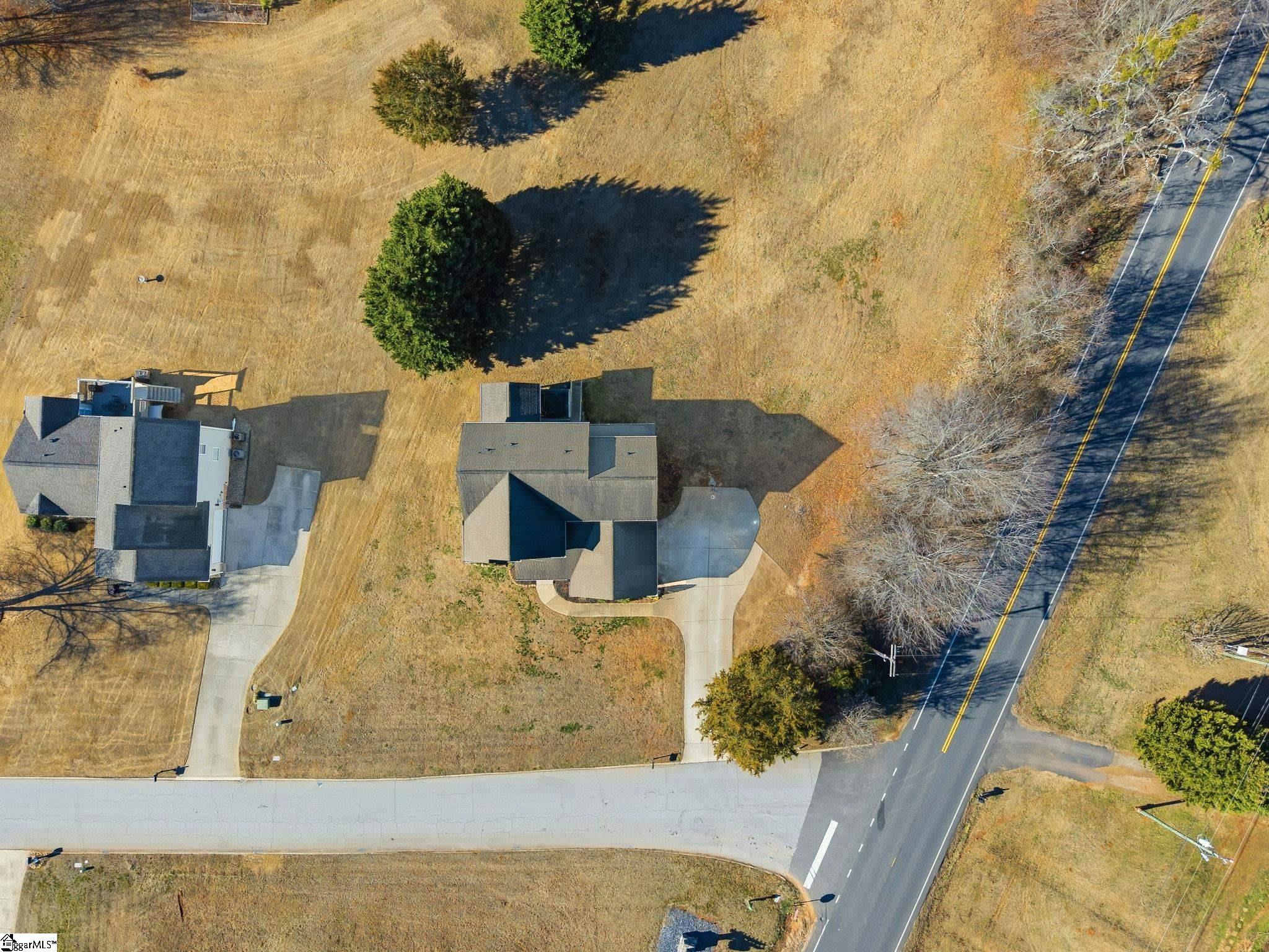 2 Paris Road Taylors, SC 29687 - Photo 2 of 50