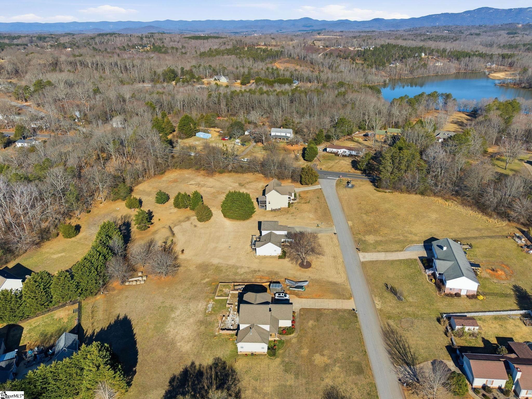 2 Paris Road Taylors, SC 29687 - Photo 6 of 50