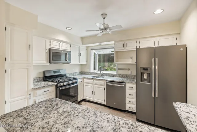 $599,000 | 41 Poplar Court, Unit C, Brielle, NJ 08730