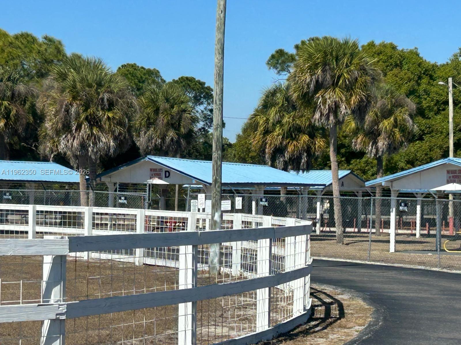 648 Hunting Club Avenue Clewiston, FL 33440 - Photo 19 of 22