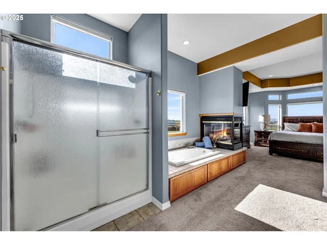 $1,295,000 | 3760 Highway 97, Madras, OR 97741