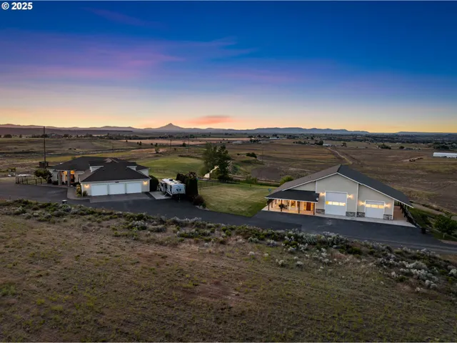 $1,295,000 | 3760 Highway 97, Madras, OR 97741
