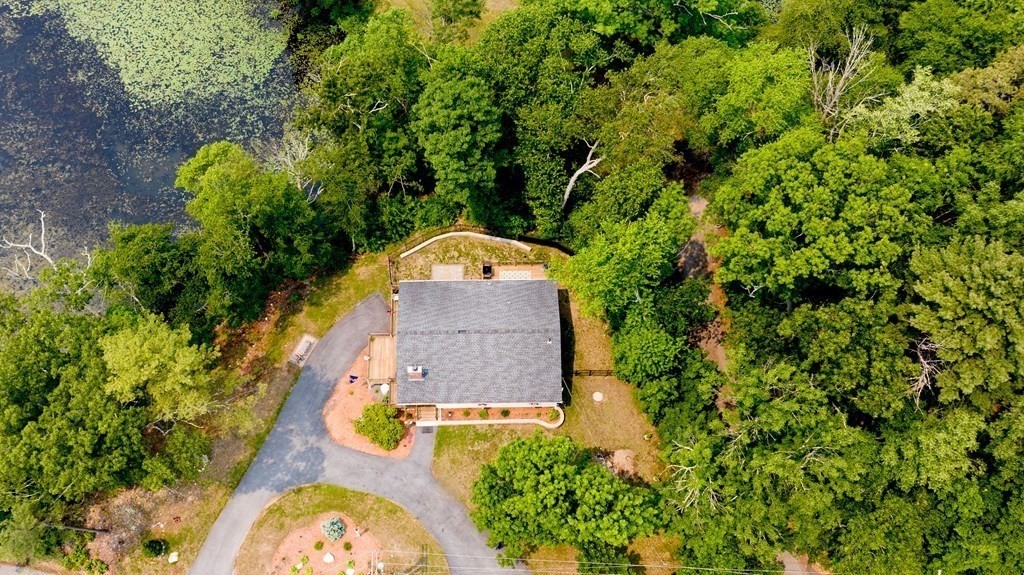 462 Goldthwaite Road Northbridge, MA 01588 - Photo 3 of 40 a view of a swimming pool with a yard