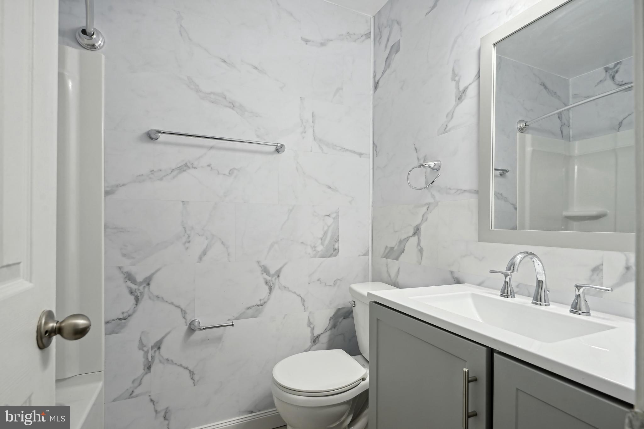 14905 Rydell Road, Unit 104 Centreville, VA 20121 - Photo 12 of 19 Gallery Image 12