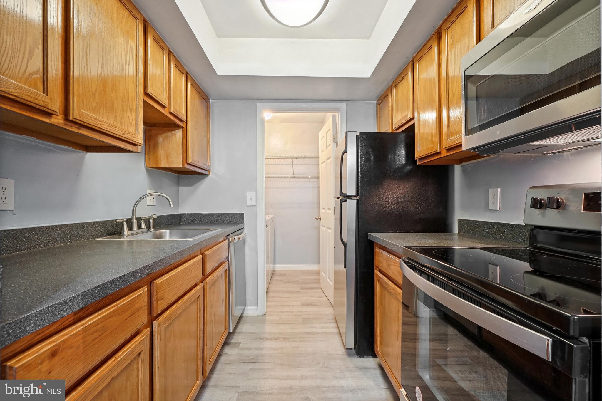 14905 Rydell Road, Unit 104 Centreville, VA 20121 - Photo 6 of 19 Gallery Image 6