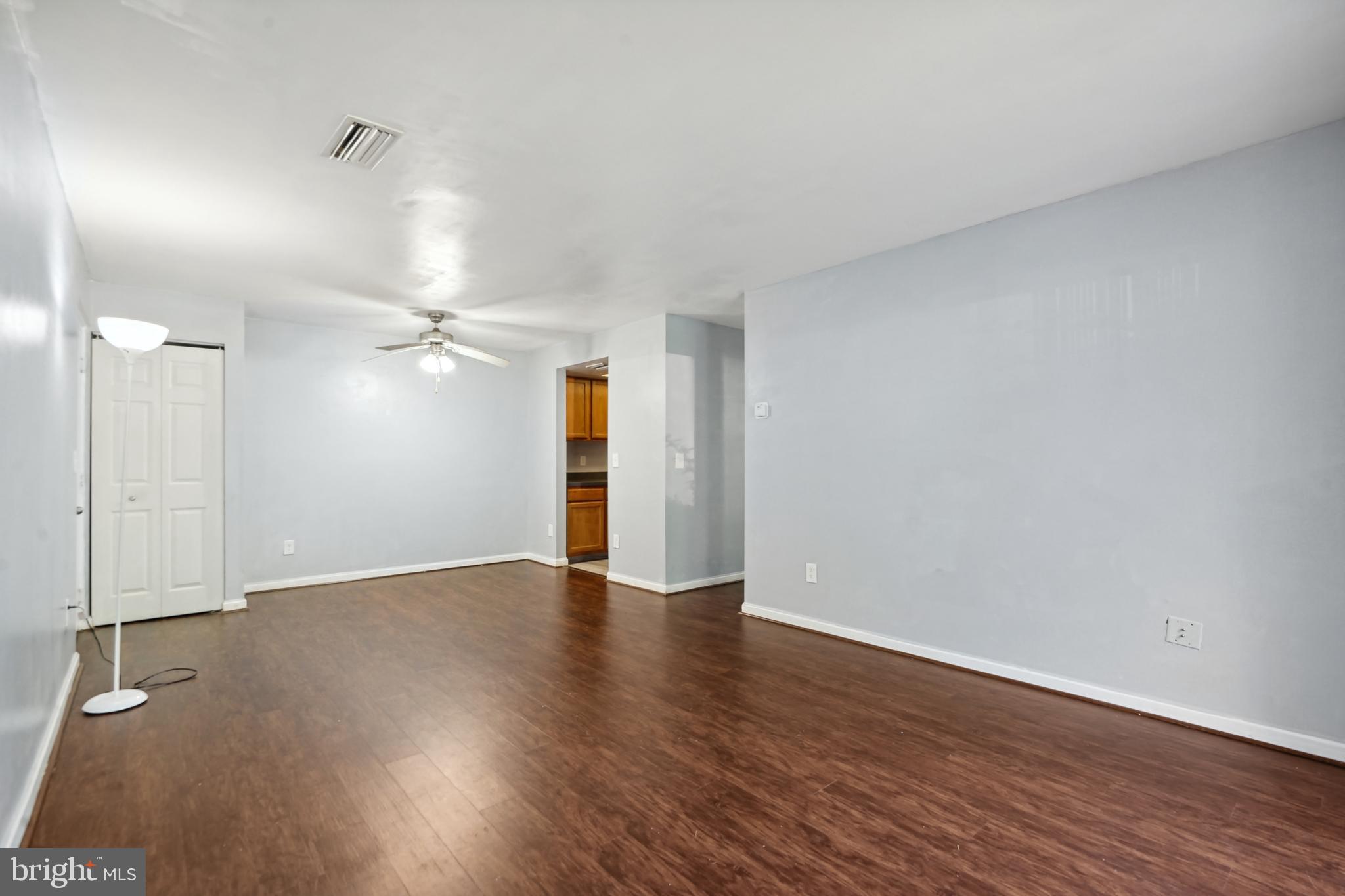 14905 Rydell Road, Unit 104 Centreville, VA 20121 - Photo 9 of 19 Gallery Image 9