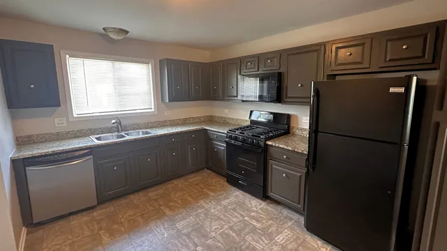 $225,000 | 123 Oriole Road, Matteson, IL 60443