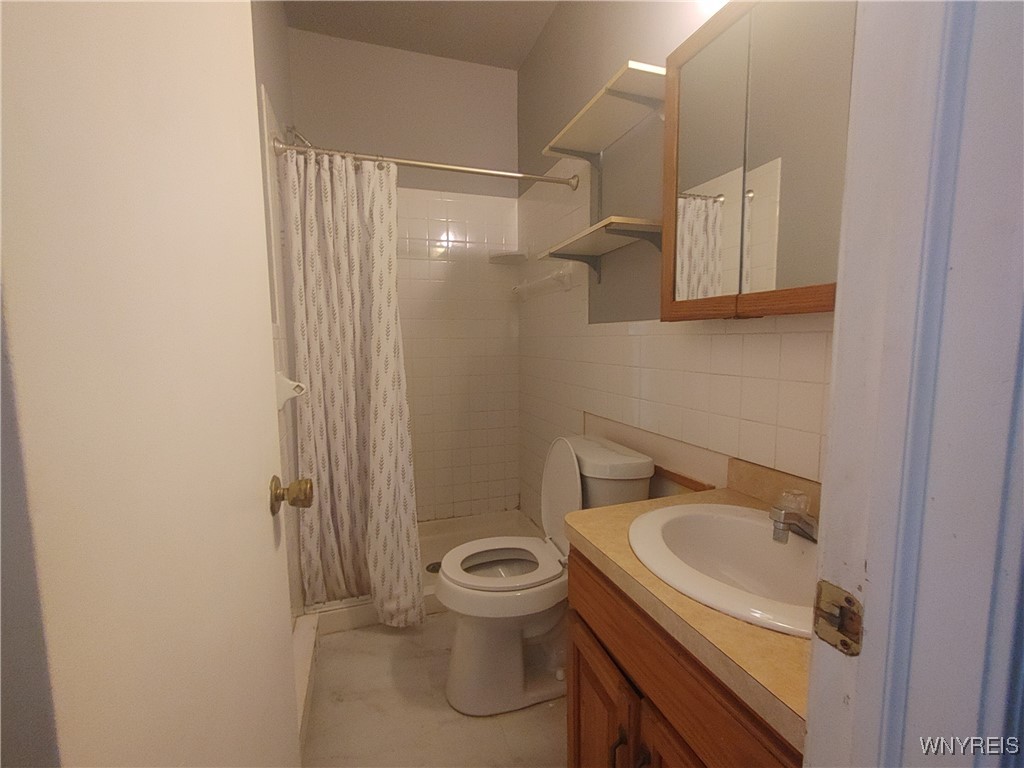 120 Chestnut Street Porter, NY 14174 - Photo 3 of 9