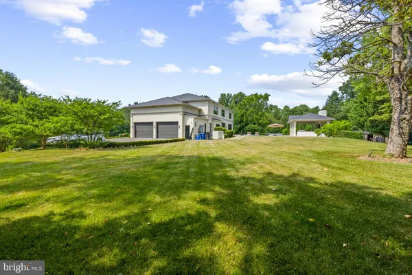$8,490,000 | 8880 Bradley Boulevard, Bethesda, MD 20817
