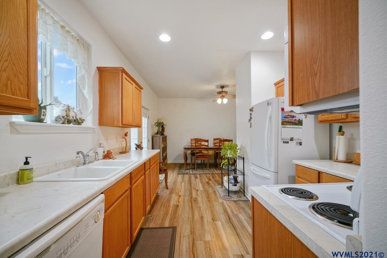 4952 Selway Street Northeast Salem, OR 97305 - Photo 15 of 42