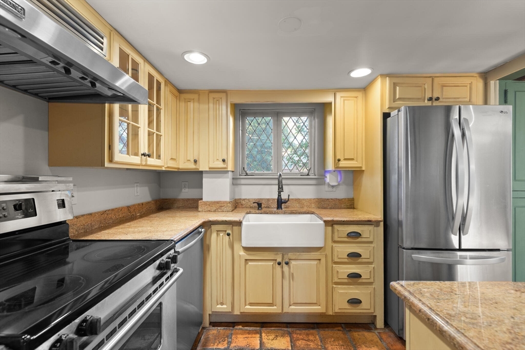 6 Longbow Road Lynnfield, MA 01940 - Photo 15 of 40