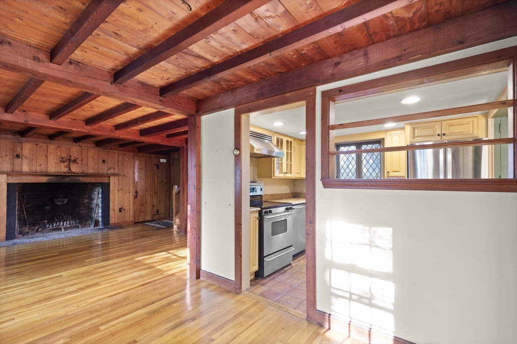 6 Longbow Road Lynnfield, MA 01940 - Photo 9 of 40