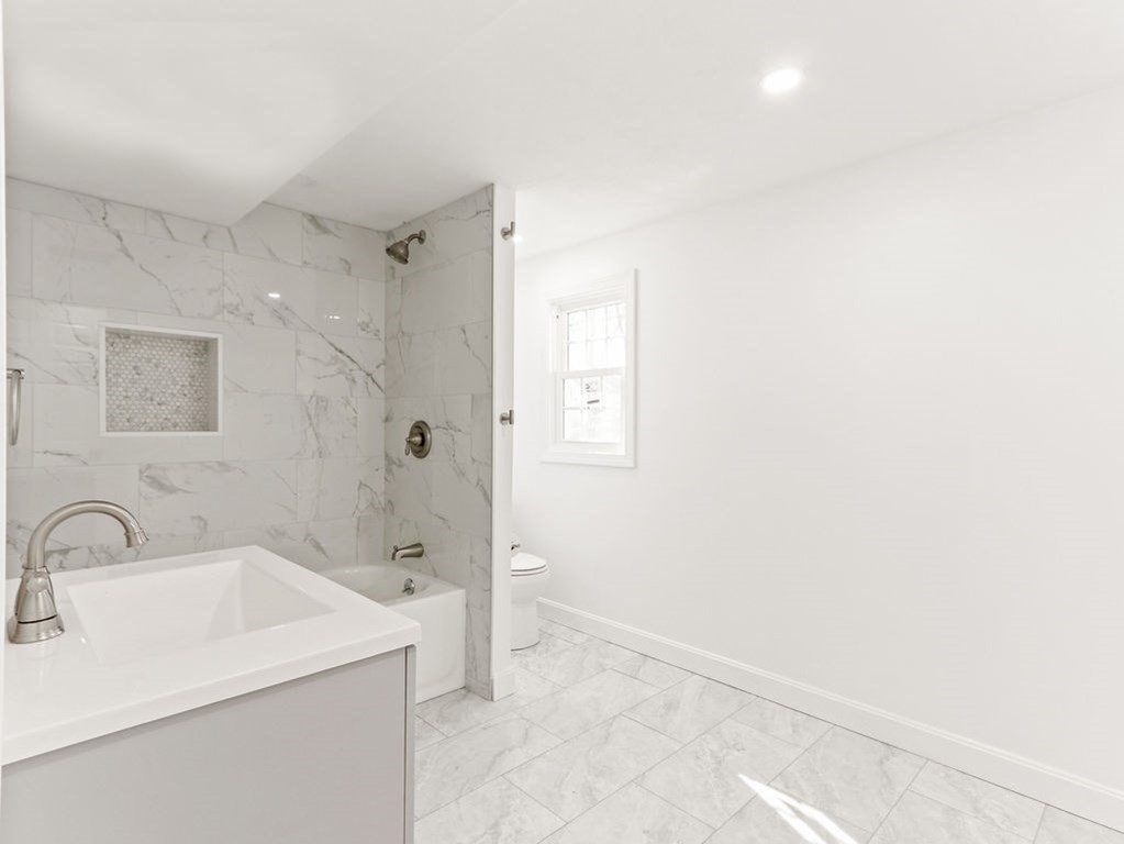 110 Union Street Holliston, MA 01746 - Photo 12 of 34