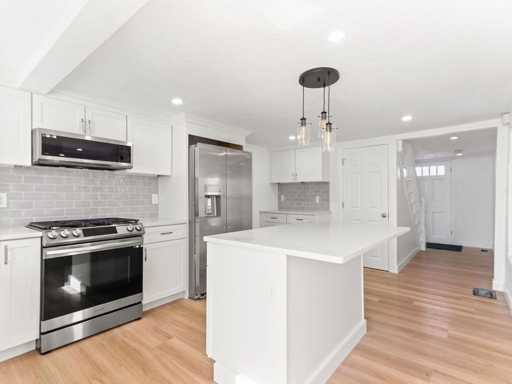 110 Union Street Holliston, MA 01746 - Photo 6 of 34