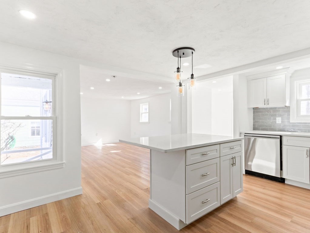 110 Union Street Holliston, MA 01746 - Photo 7 of 34