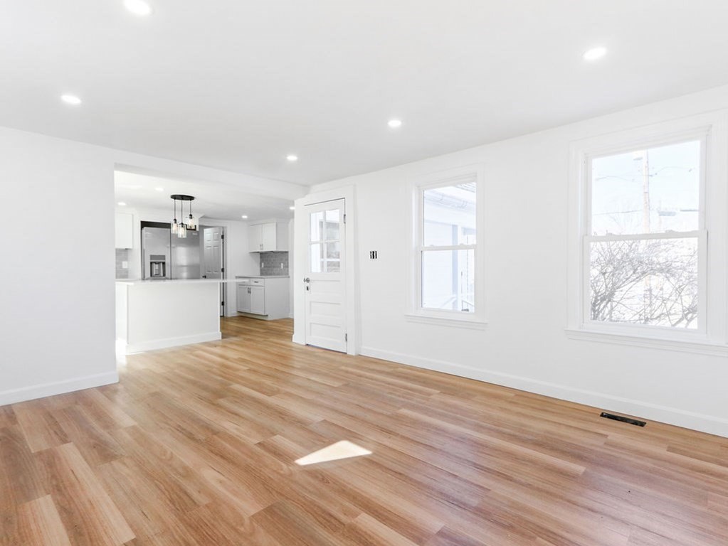 110 Union Street Holliston, MA 01746 - Photo 8 of 34