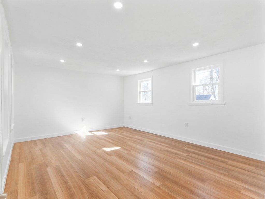 110 Union Street Holliston, MA 01746 - Photo 10 of 34