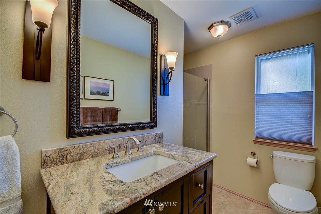 2081 West Beach Road Oak Harbor, WA 98277 - Photo 14 of 25 Gallery Image 14