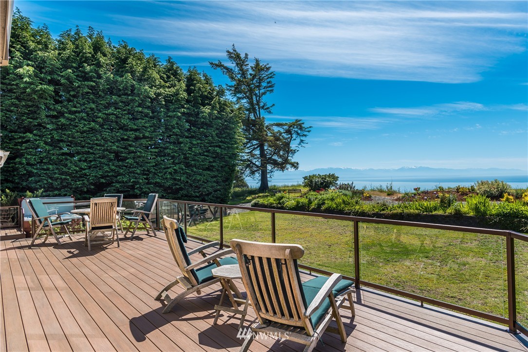 2081 West Beach Road Oak Harbor, WA 98277 - Photo 5 of 25 Gallery Image 5