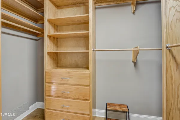 $869,500 | 217 Lake Meadow Drive, Gray, TN 37615