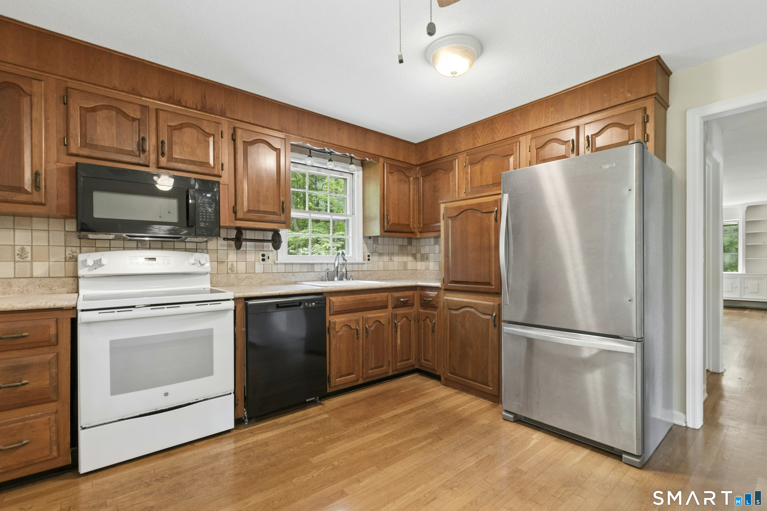 38 Longview Drive Ridgefield, CT 06877 - Photo 11 of 25