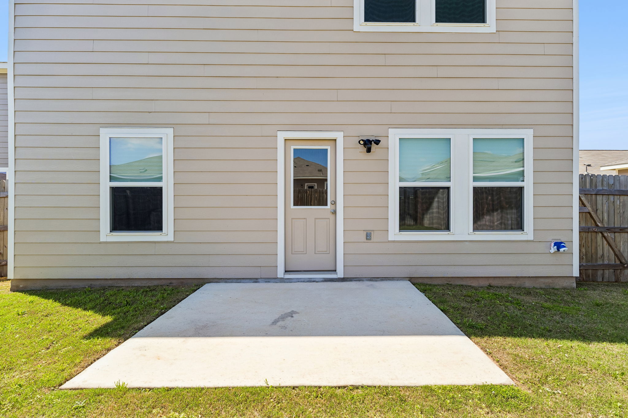 550 Thistle Lane Maxwell, TX 78656 - Photo 26 of 29 a view front of house with yard